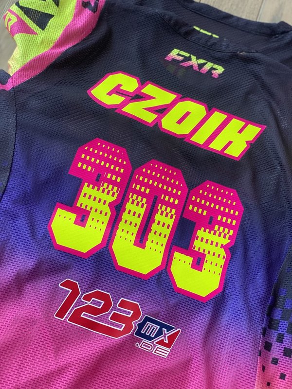 Bedruckung Shirt Name & Nummer mit 123MX Logo